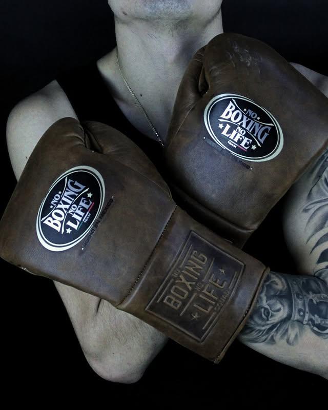 UKmets Brown Lace-Up Boxing Gloves