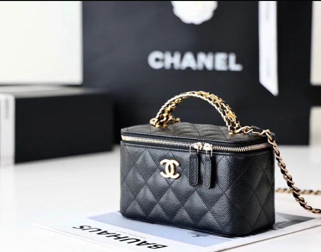 Chanel Small Vanity Bag 17cm Black